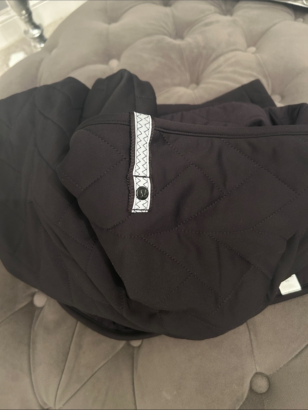 Like New Lululemon Quilted Oversized Multi-Way Button infinity scarf